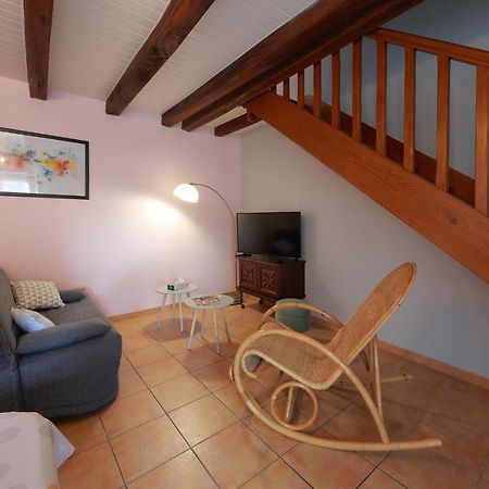 Gite La Loge Des Fees Latille Экстерьер фото