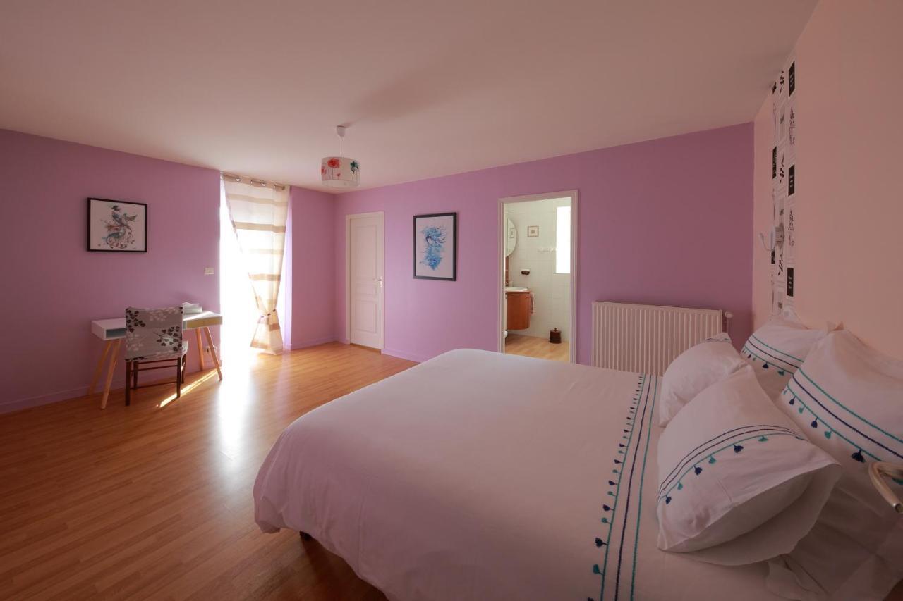 Gite La Loge Des Fees Latille Экстерьер фото